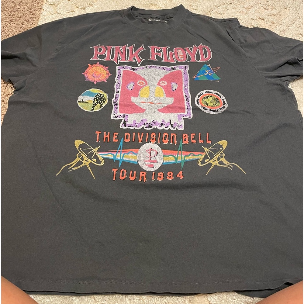 Abercrombie and fitch tee